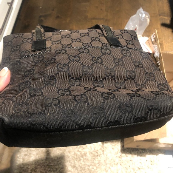 Small Gucci tote. Please see pictures. - Picture 2 of 16